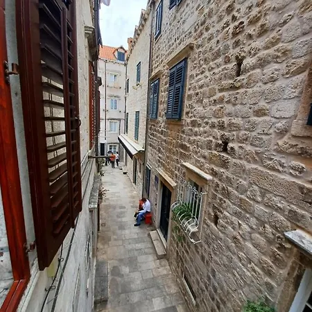 Placeta & 아파트 *
