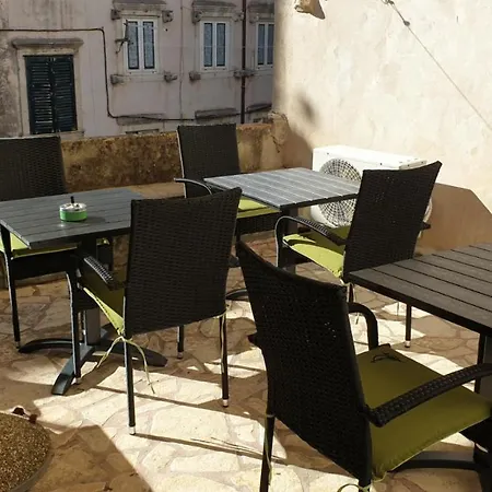 Apartment Placeta &