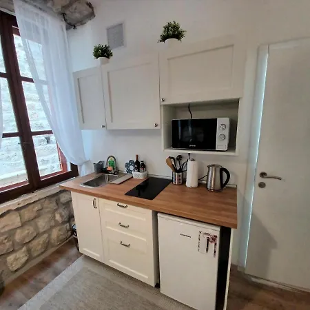 Apartment Placeta & *
