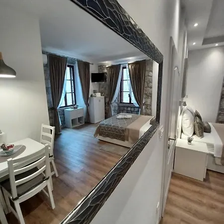 Placeta & Apartment *