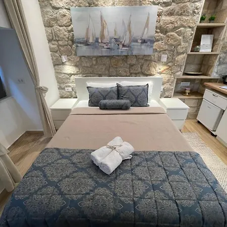 Placeta & شقة دوبروفينك