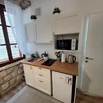 Apartman Placeta & *