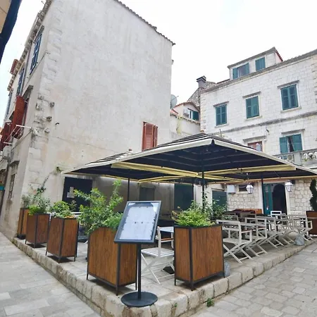 Placeta & Apartman